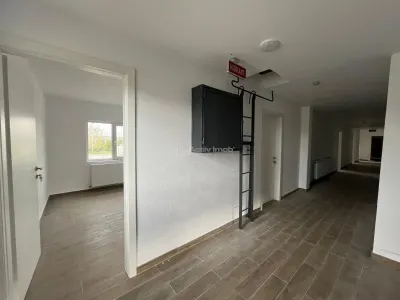 Lugoj, Pension 16 Chambres, 850 m², Rénovée, Rue Principale - foto 21