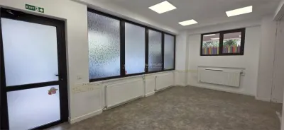 Spatiu comercial cu terasa de vanzare Sebastian - foto 12