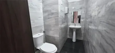Spatiu comercial cu terasa de vanzare Sebastian - foto 4