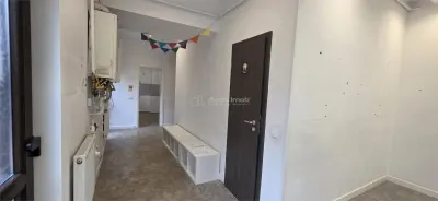 Spatiu comercial cu terasa de vanzare Sebastian - foto 5
