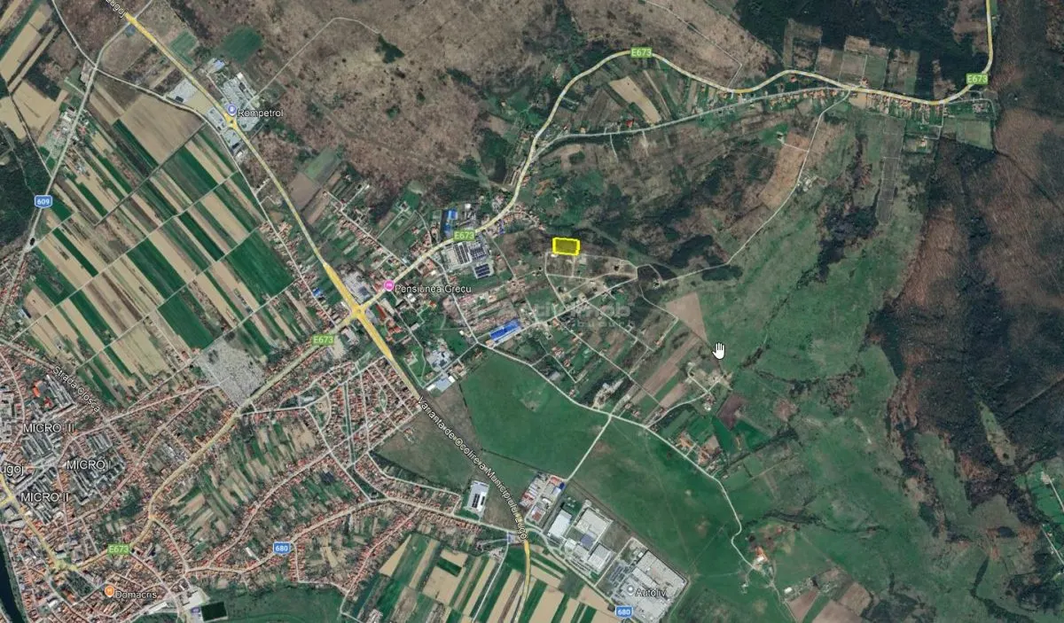 Lugoj: Investissement Exceptionnel – 8.200 m², Façade 200 m, Idéal Aménagement - foto 2