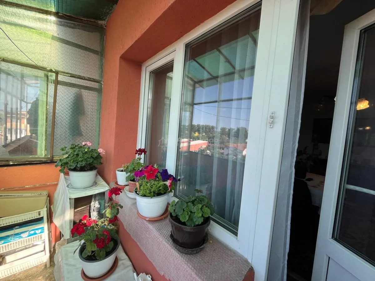 Apartment with 2 bedrooms for sale 53 sqm in Lugoj - foto 7