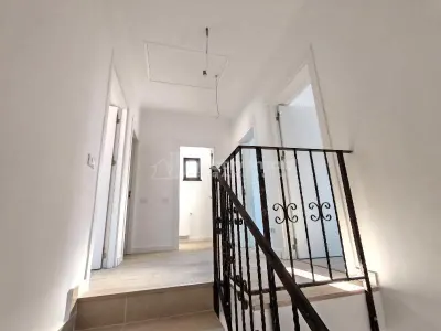 House / villa for sale 120 sqm in Bucuresti, Prelungirea Ghencea area - foto 13