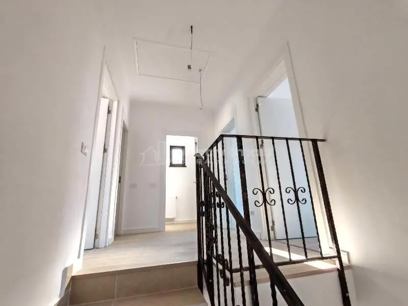 House / villa for sale 120 sqm in Bucuresti, Prelungirea Ghencea area - foto 13