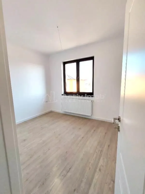 House / villa for sale 120 sqm in Bucuresti, Prelungirea Ghencea area - foto 15