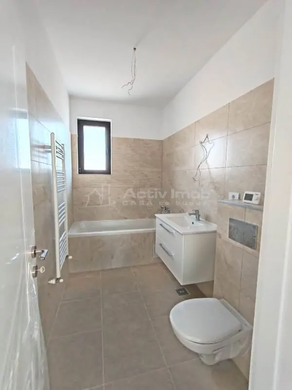 House / villa for sale 120 sqm in Bucuresti, Prelungirea Ghencea area - foto 9
