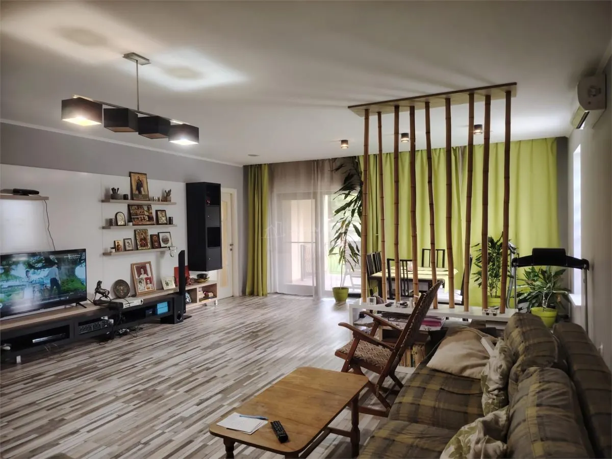 Villa de Prestige Exceptionnelle dans un Cadre Tranquille, 20 Minutes de Ploiești - foto 1