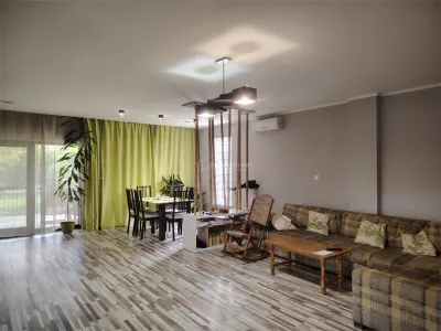 Villa de Prestige Exceptionnelle dans un Cadre Tranquille, 20 Minutes de Ploiești - foto 2