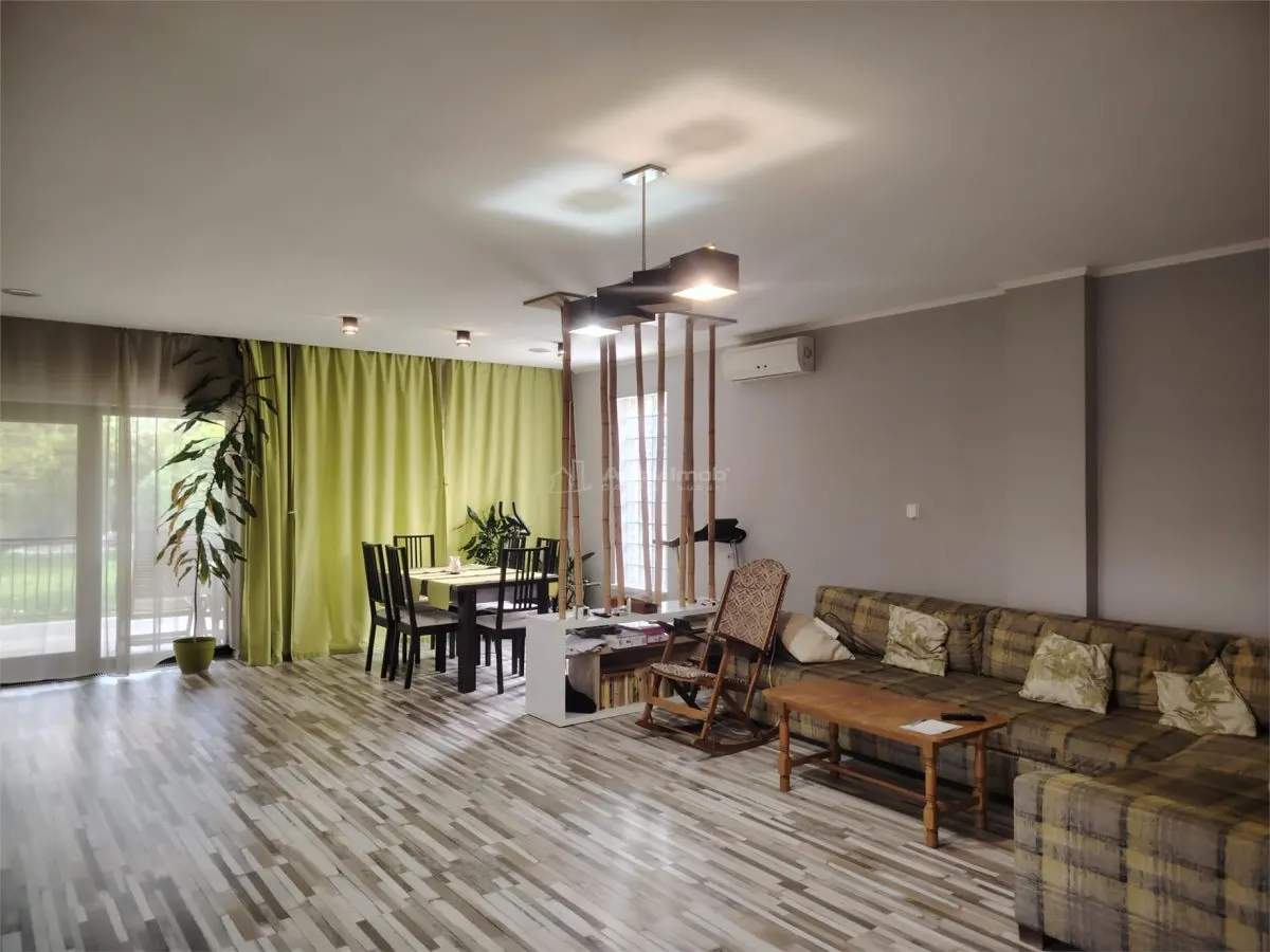 Villa de Prestige Exceptionnelle dans un Cadre Tranquille, 20 Minutes de Ploiești - foto 2