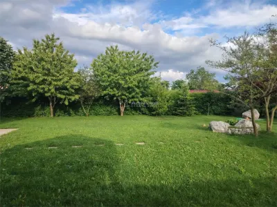 Villa de Prestige Exceptionnelle dans un Cadre Tranquille, 20 Minutes de Ploiești - foto 22