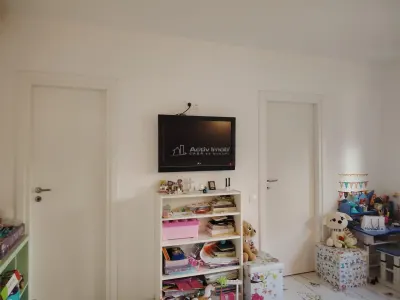 Villa de Prestige Exceptionnelle dans un Cadre Tranquille, 20 Minutes de Ploiești - foto 6