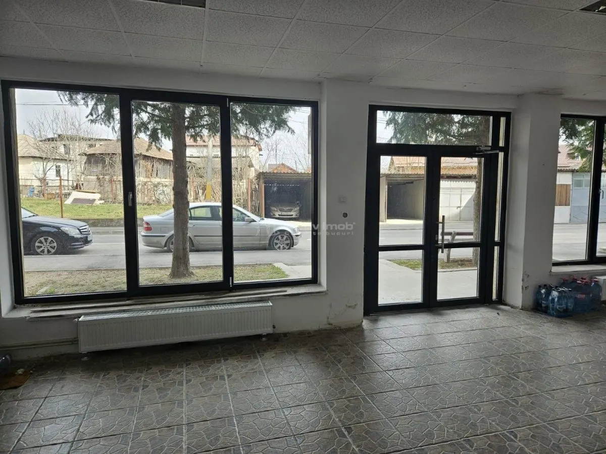 Espace Commercial à Louer, 110 m², Centre de Fieni - foto 2