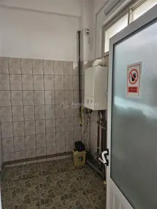 Espace Commercial à Louer, 110 m², Centre de Fieni - foto 4