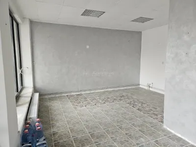 Espace Commercial à Louer, 110 m², Centre de Fieni - foto 6