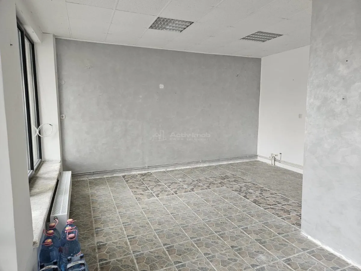 Espace Commercial à Louer, 110 m², Centre de Fieni - foto 6