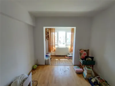 Oravita, Apartamento de 4 Dormitorios, 96 m², Zona Estación, Precio Negociable - foto 15