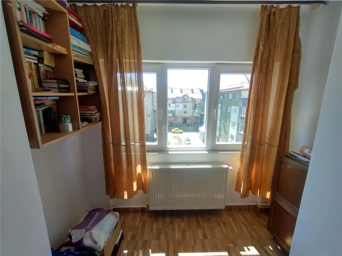 Oravita, Apartamento de 4 Dormitorios, 96 m², Zona Estación, Precio Negociable - foto 16