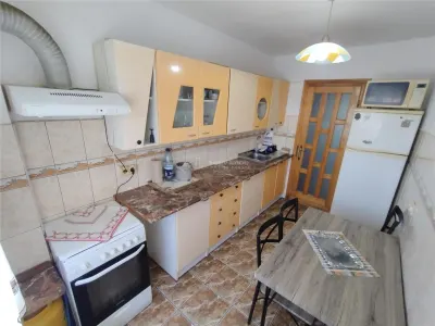 Oravita, Apartamento de 4 Dormitorios, 96 m², Zona Estación, Precio Negociable - foto 3