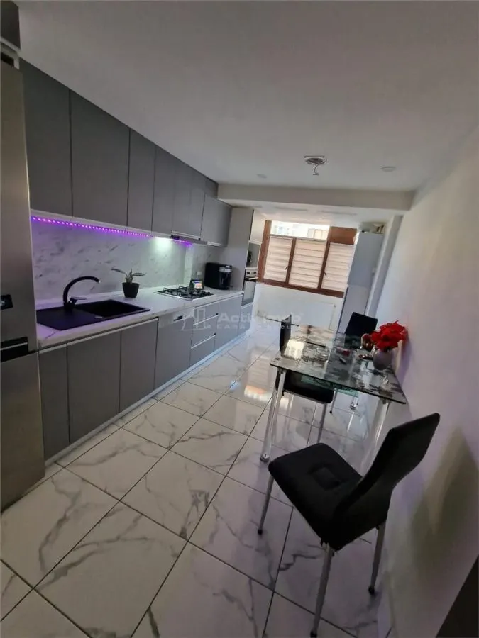 Resita, Apartamento de 3 Dormitorios, Confort Superior, Distribución Independiente, Ultracentral - foto 12