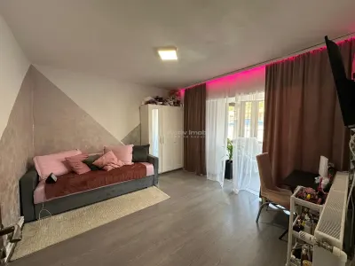Resita, Apartamento de 3 Dormitorios, Confort Superior, Distribución Independiente, Ultracentral - foto 13