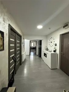 Resita, Apartamento de 3 Dormitorios, Confort Superior, Distribución Independiente, Ultracentral - foto 15