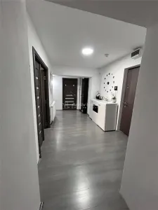 Resita, Apartamento de 3 Dormitorios, Confort Superior, Distribución Independiente, Ultracentral - foto 20