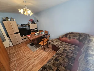 Resita, Apartamento de 3 Dormitorios, Amueblado y Equipado, Planta Baja Elevada - foto 14