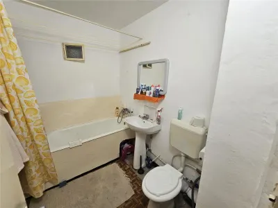 Resita, Apartamento de 3 Dormitorios, Amueblado y Equipado, Planta Baja Elevada - foto 18