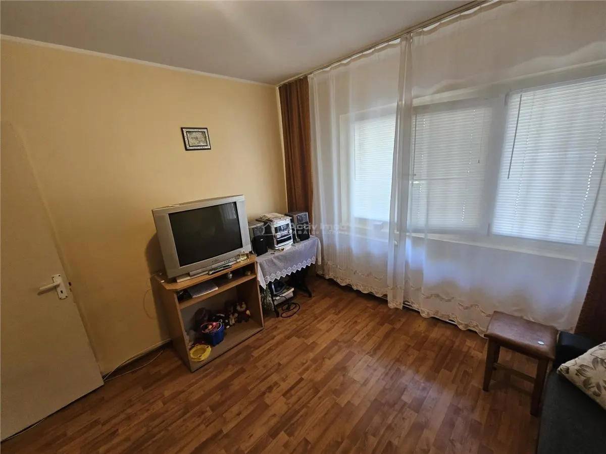 Resita, Apartamento de 3 Dormitorios, Amueblado y Equipado, Planta Baja Elevada - foto 25