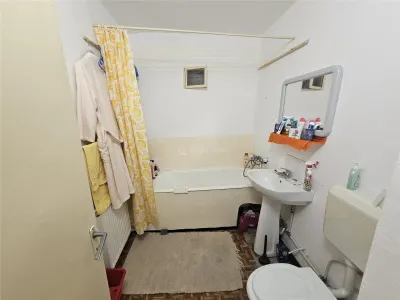 Resita, Apartamento de 3 Dormitorios, Amueblado y Equipado, Planta Baja Elevada - foto 7
