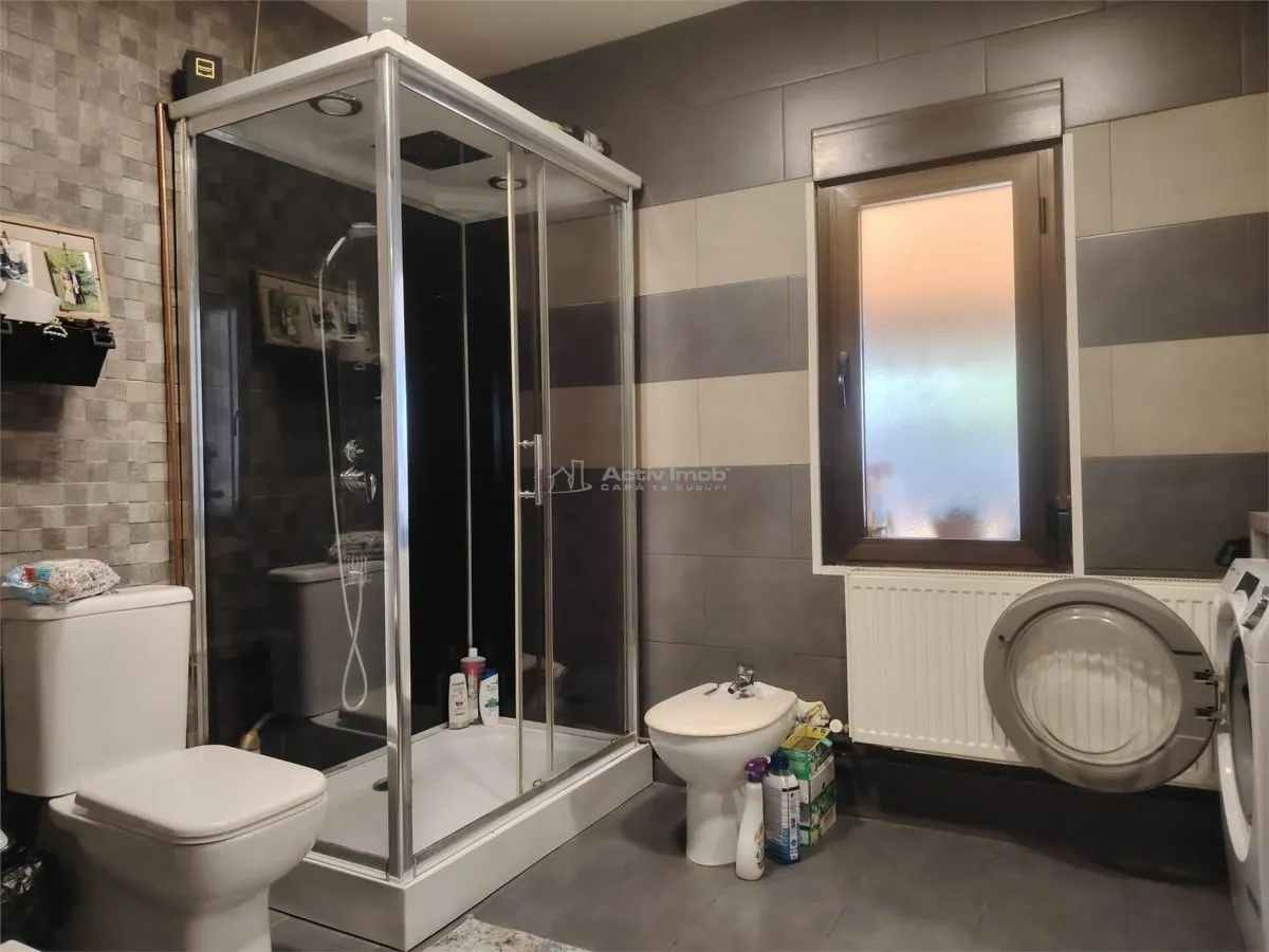 Villa avec Piscine en Zone Résidentielle, 14 km de Ploiești - foto 14