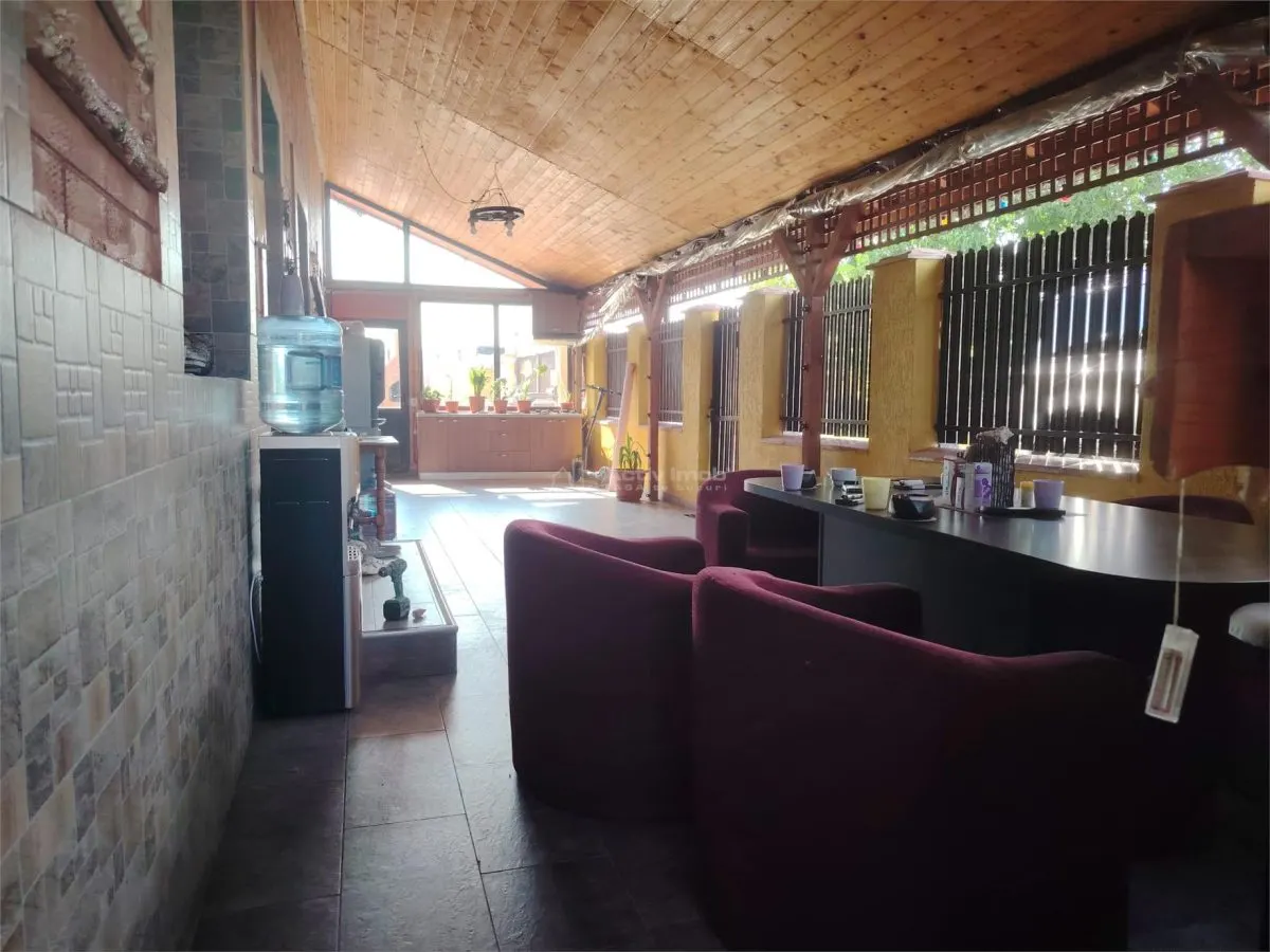 Villa avec Piscine en Zone Résidentielle, 14 km de Ploiești - foto 10