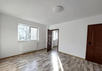 Venta o Intercambio, Apartamento 3 Dormitorios, Piso 2, Reformado, Aleea Tineretului - Buzau