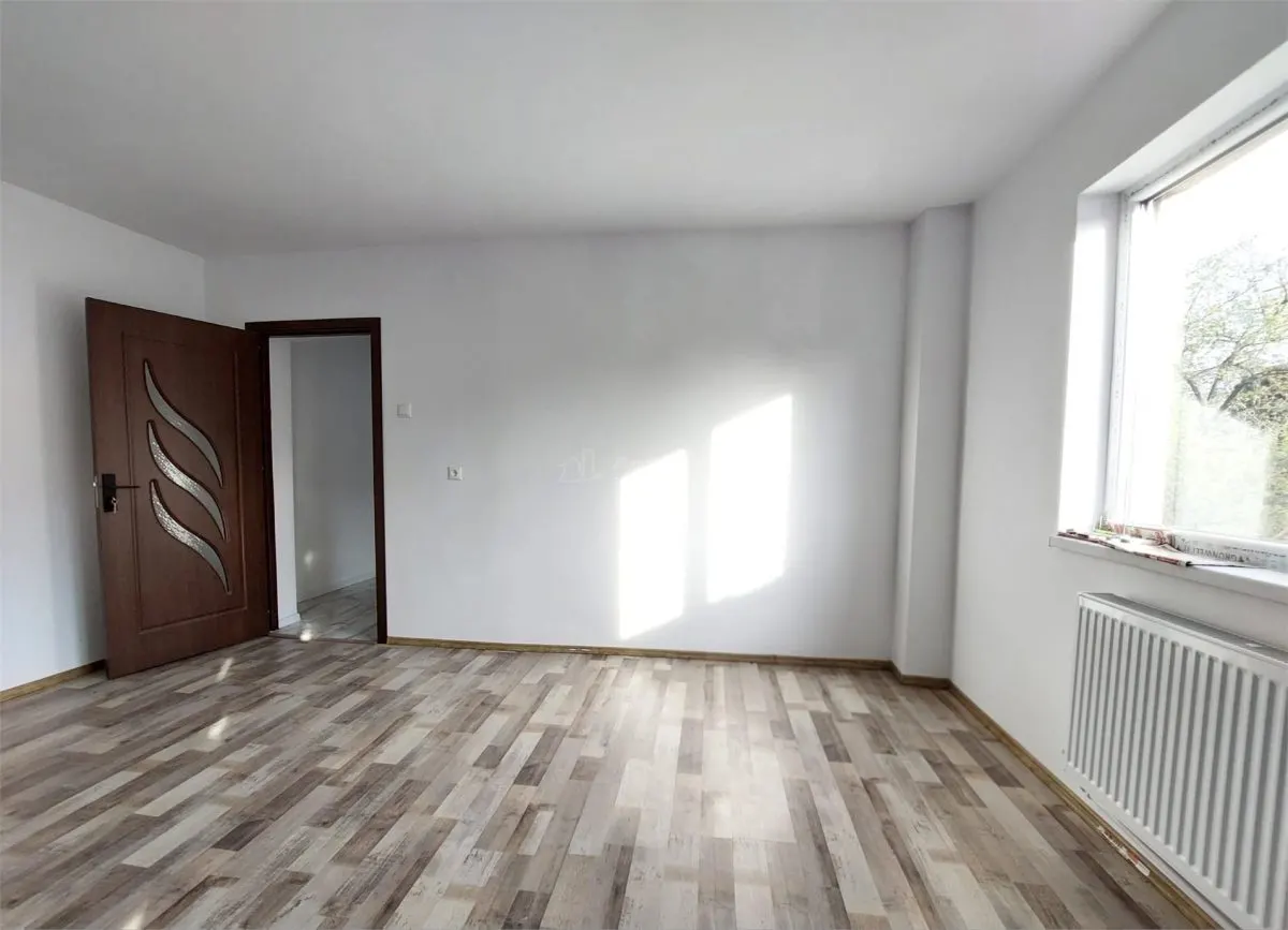 3-Bedroom Apartment for Sale or Exchange, 2nd Floor, Renovated, Aleea Tineretului - foto 2