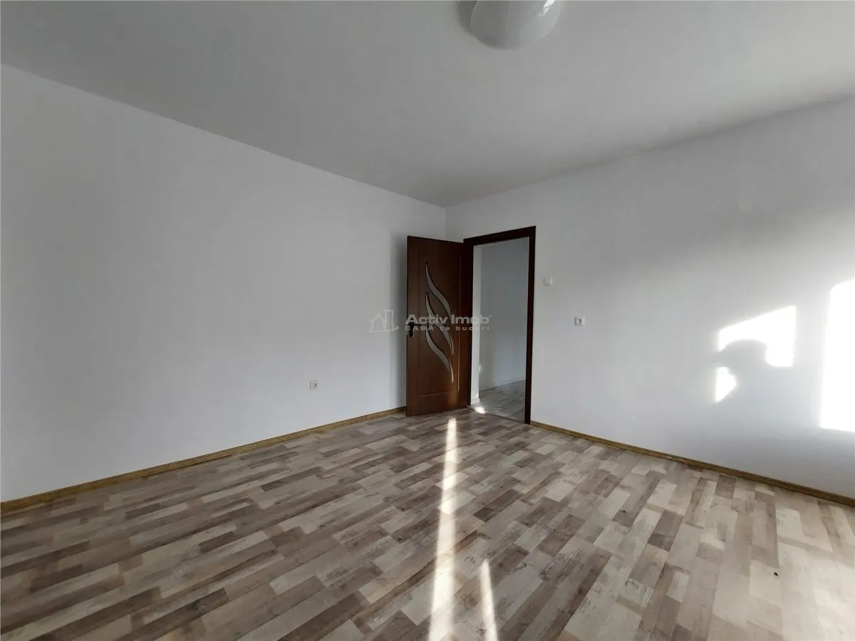 3-Bedroom Apartment for Sale or Exchange, 2nd Floor, Renovated, Aleea Tineretului - foto 3