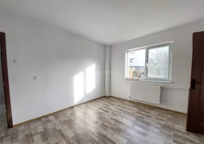 3-Bedroom Apartment for Sale or Exchange, 2nd Floor, Renovated, Aleea Tineretului - foto 4