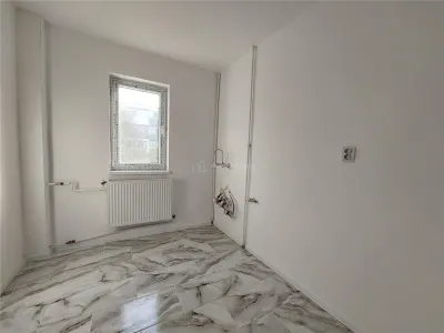 3-Bedroom Apartment for Sale or Exchange, 2nd Floor, Renovated, Aleea Tineretului - foto 6
