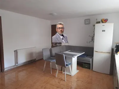 Casa en Resita, Zona Tranquila y Apartada - Resita