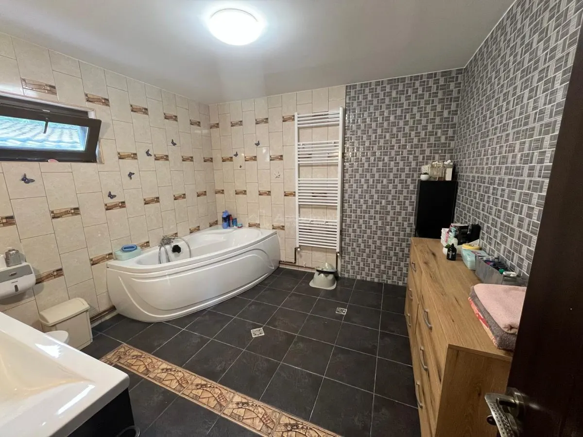 Caransebes, Maison Clés en Main P+1+M, Zone ACR - foto 16
