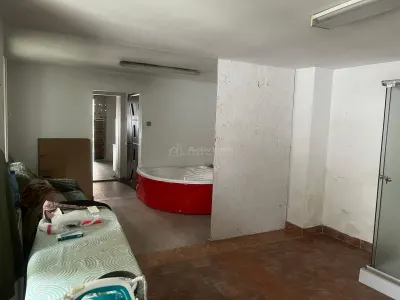 Caransebes, Espace Commercial/Bureaux à Louer - foto 4
