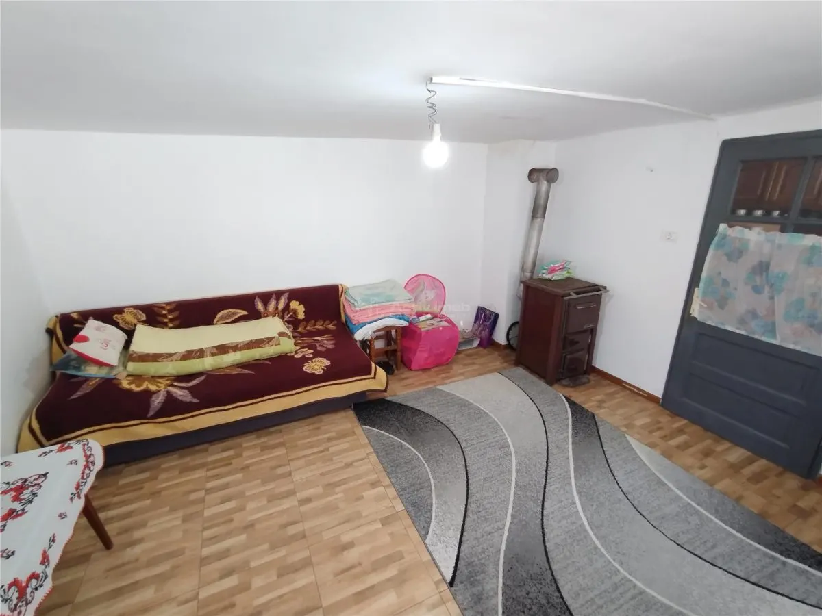 Rachitova, Maison 8 Pièces, 3800m² de Terrain, Négociable - foto 17