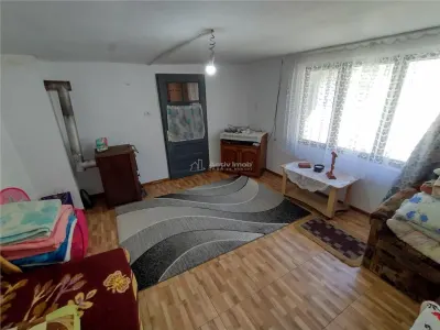 Rachitova, Maison 8 Pièces, 3800m² de Terrain, Négociable - foto 18
