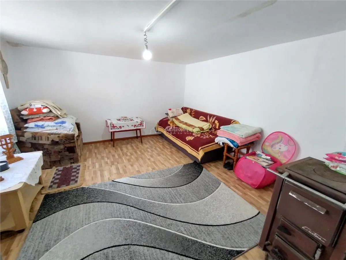 Rachitova, Maison 8 Pièces, 3800m² de Terrain, Négociable - foto 19