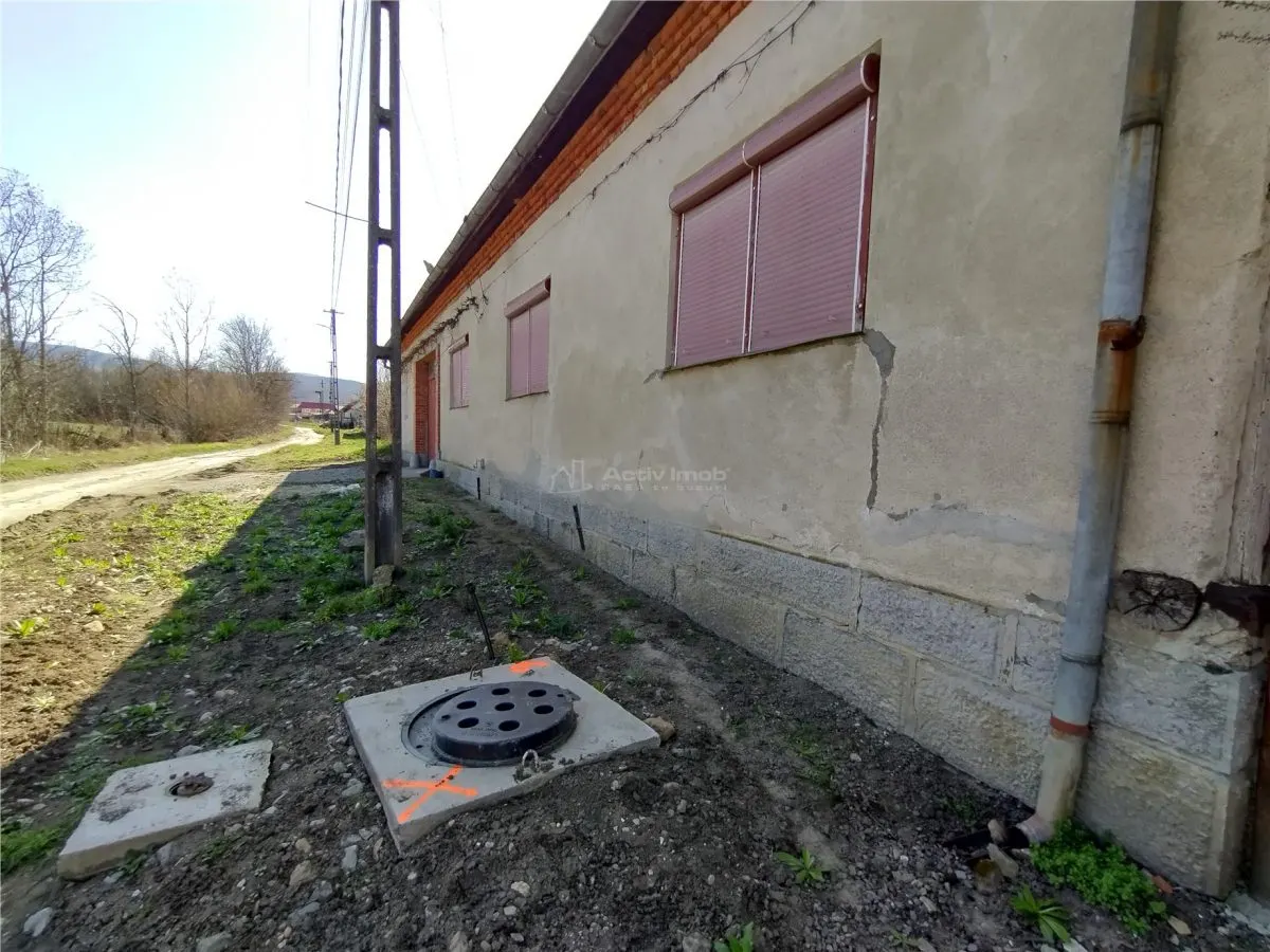 Rachitova, Maison 8 Pièces, 3800m² de Terrain, Négociable - foto 4