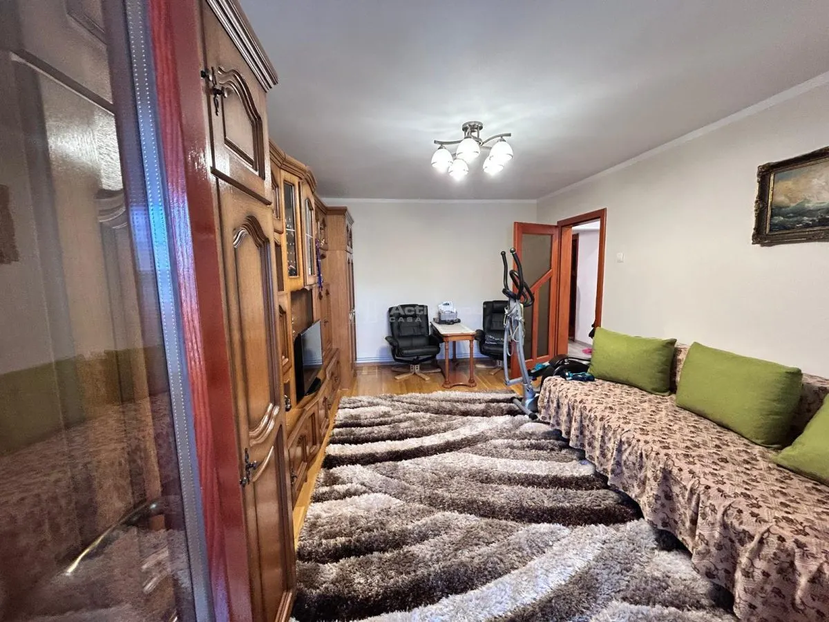 Reşiţa, Apartamento 3 Dormitorios, Confort 1, Distribución Separada, Zona Lunca - foto 13