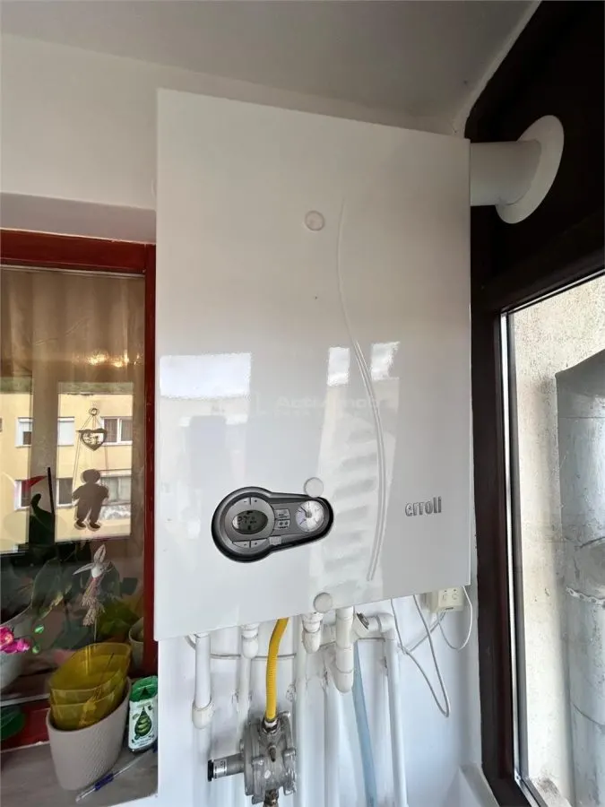 Reşiţa, Apartamento 3 Dormitorios, Confort 1, Distribución Separada, Zona Lunca - foto 21