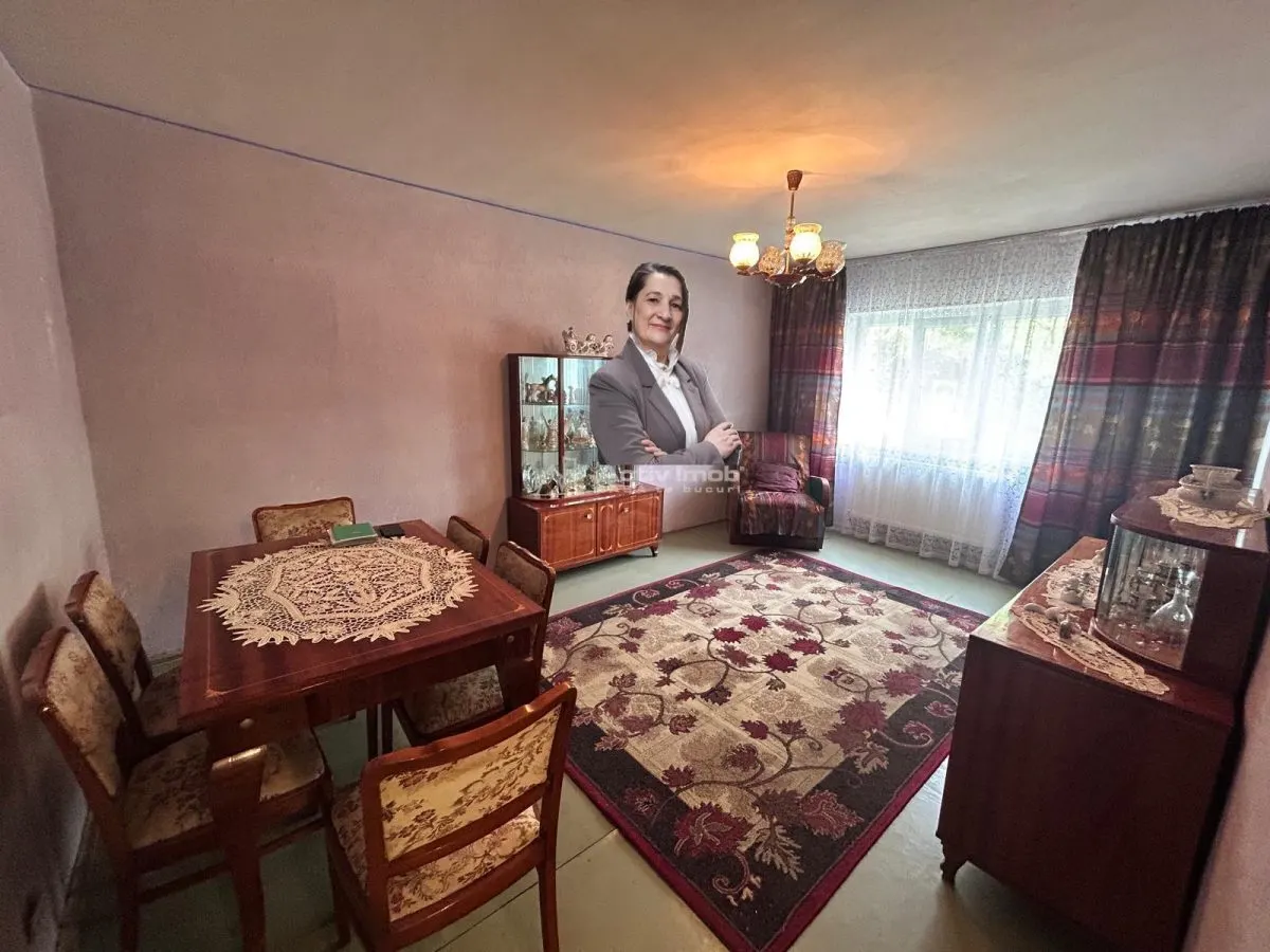 Apartment with 2 bedrooms for sale 50 sqm in Resita, Moroasa 1 area - foto 4