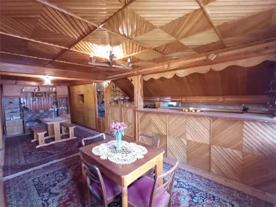 Maison de Caractère à Vendre à Talmaciu - foto 3