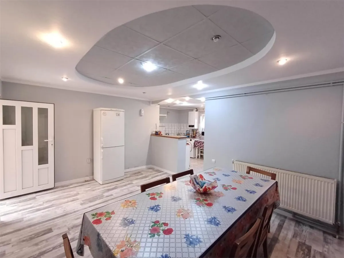 Maison de Caractère à Vendre à Talmaciu - foto 4