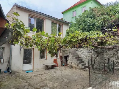 Oravita, Casa Llave en Mano, 7 Estancias, Posibilidad de Buhardilla, Precio Negociable - foto 14